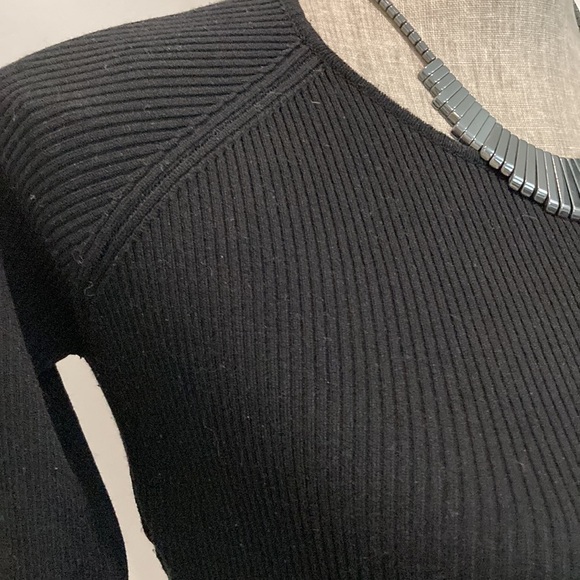 ZARA Black Ribbed Fitted Crop Sleeved Top - Picture 6 of 12